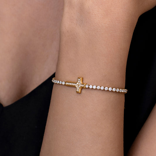 Sphere&Style Cross Bracelet