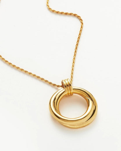 Sphere&Style Twisted Circles Pendant Necklace