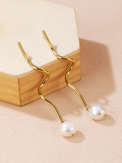 Sphere&Style Wavy Sticks With Dropped Pearl Earrings