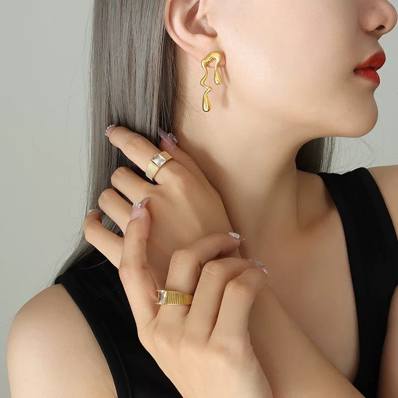 Sphere&Style Irregular Drop Earring