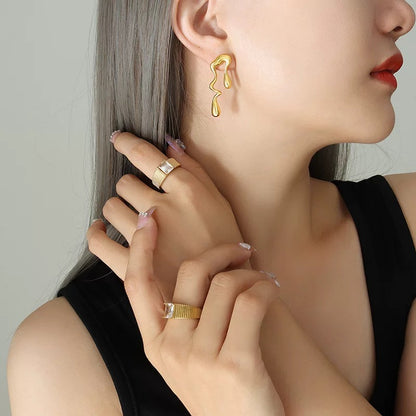 Sphere&Style Irregular Drop Earring