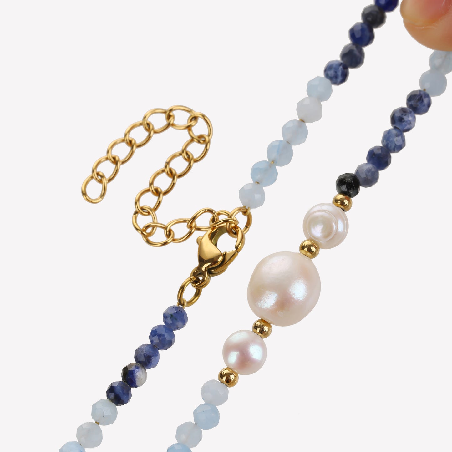 Sphere&Style Blue and White Freshwater Pearls Set